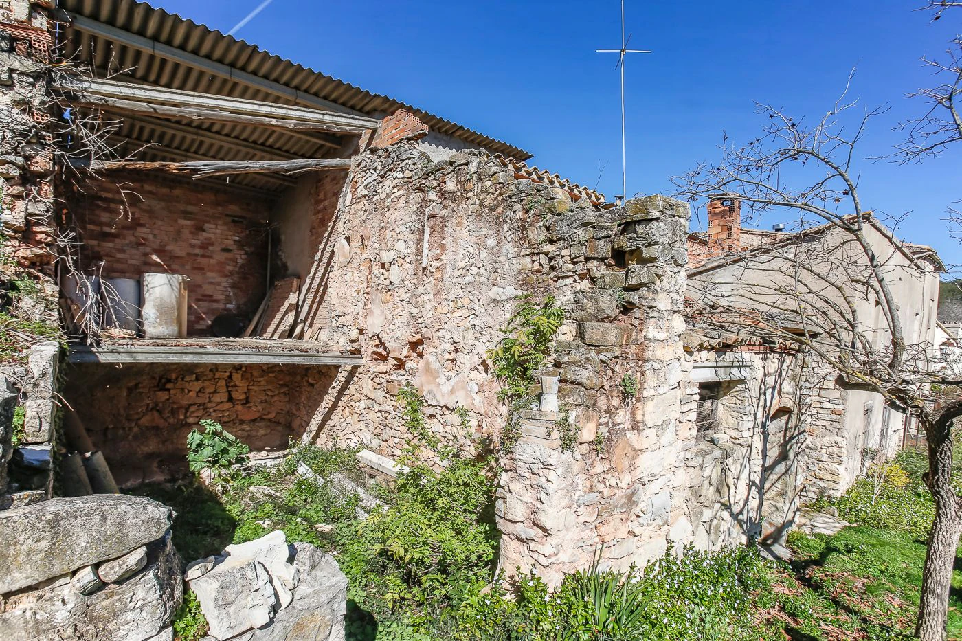 Masía a reformar en venta en Font-Rubí