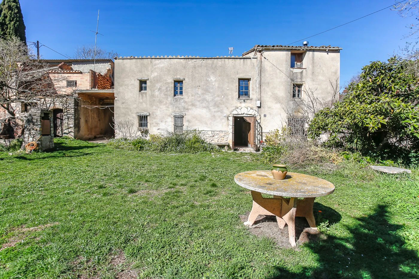Masía a reformar en venta en Font-Rubí