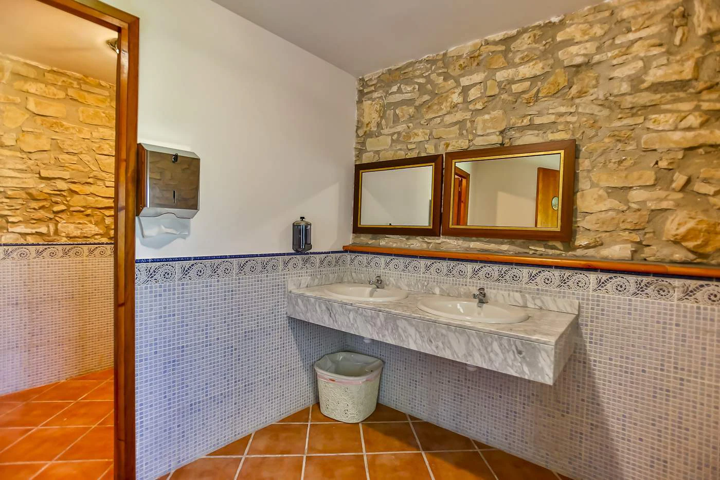 4418 - Spectacular farm for sale