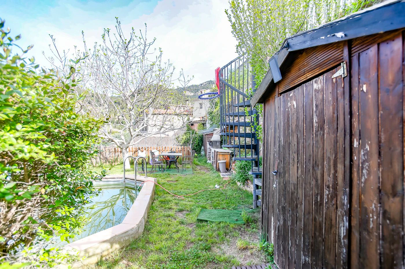 Unique opportunity with two independent homes and a small pool.