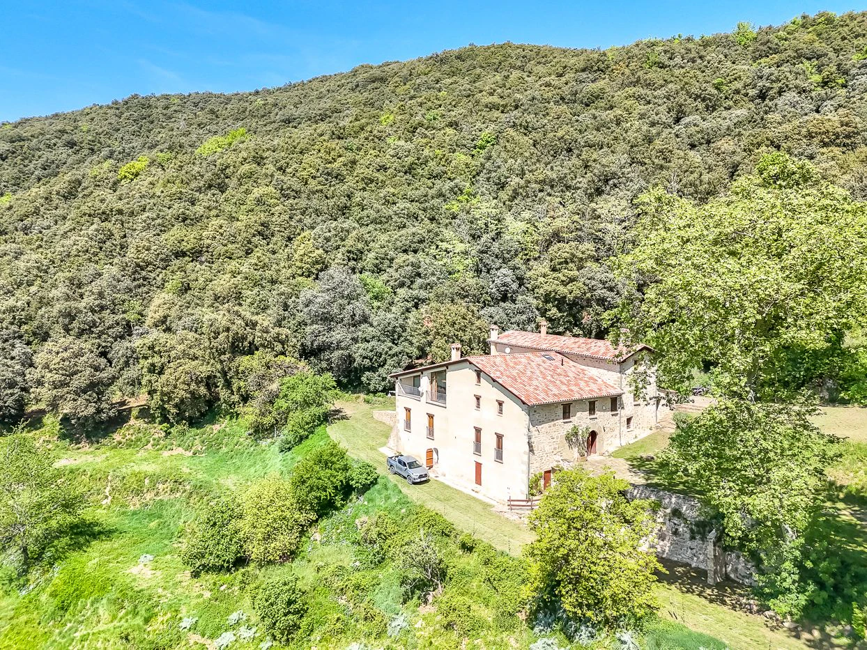 6903 - Masía en la Garrotxa con 143 hectáreas de terreno