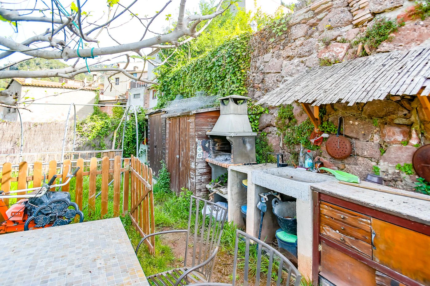 Unique opportunity with two independent homes and a small pool.
