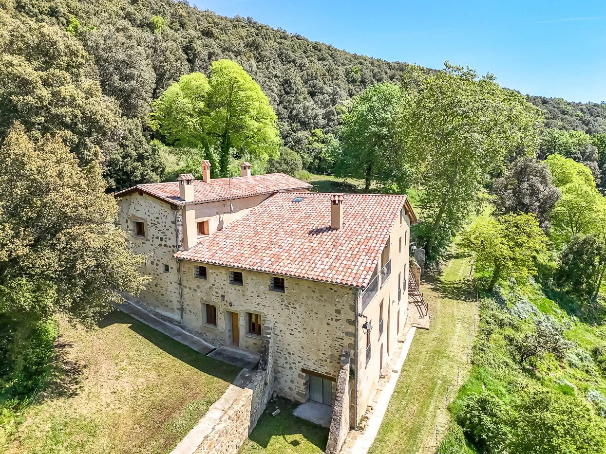 6903 - Masía en la Garrotxa con 143 hectáreas de terreno
