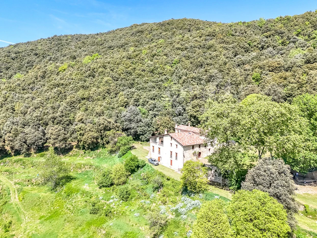 6903 - Masía en la Garrotxa con 143 hectáreas de terreno