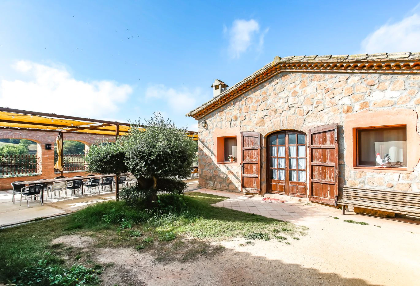7587 - Finca con 5 viviendas con licencia turística