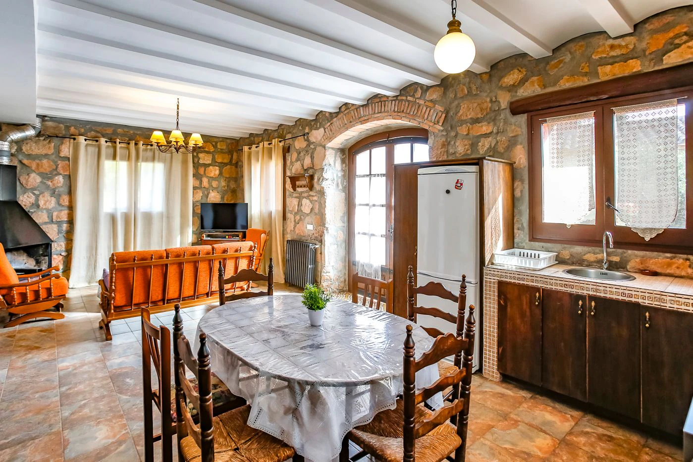 7587 - Finca con 5 viviendas con licencia turística