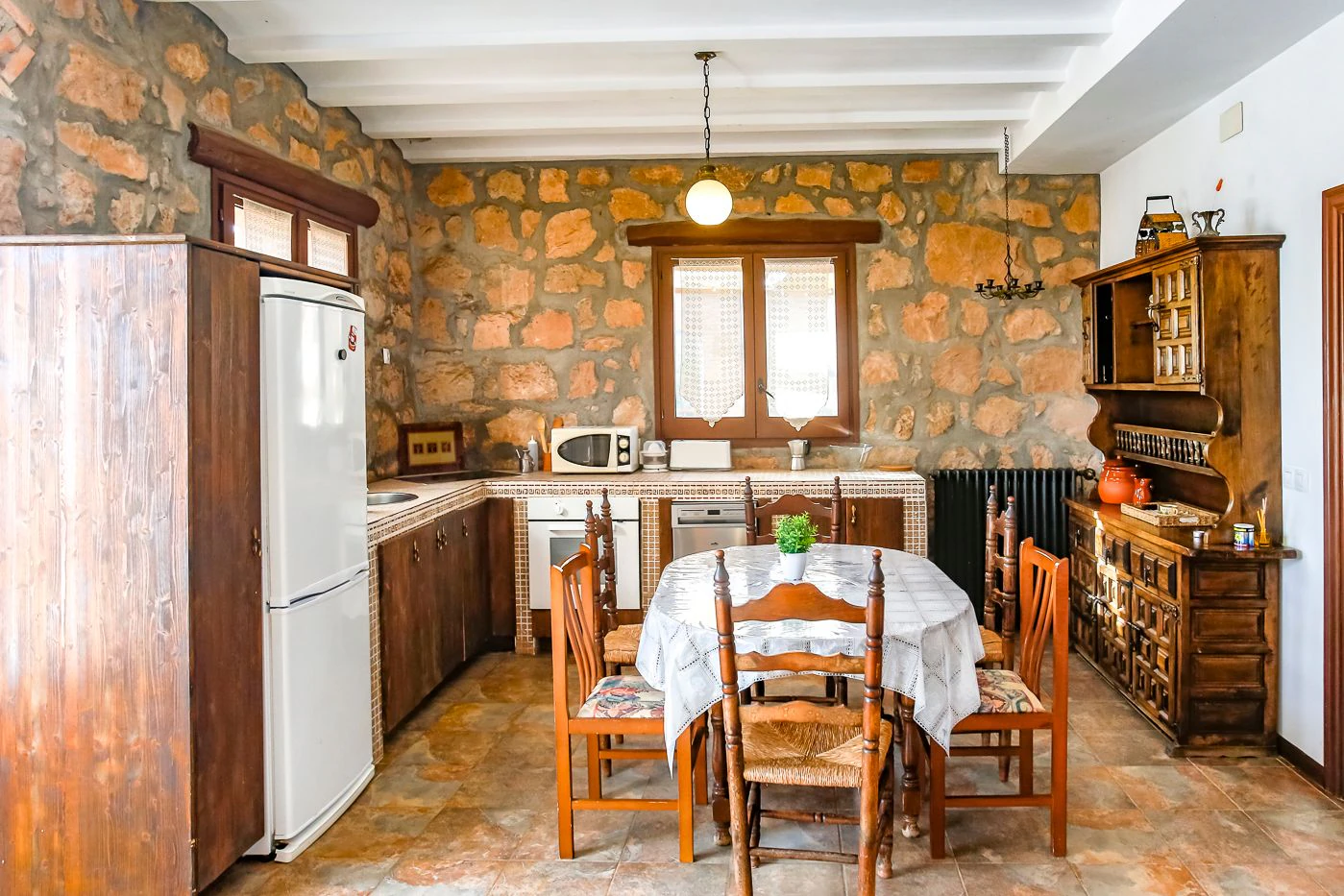 7587 - Finca con 5 viviendas con licencia turística