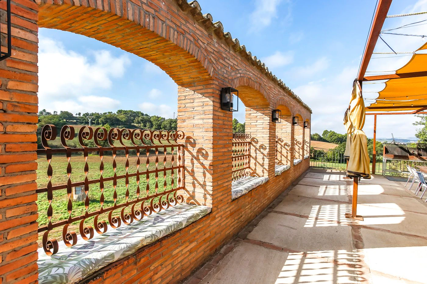 7587 - Finca con 5 viviendas con licencia turística