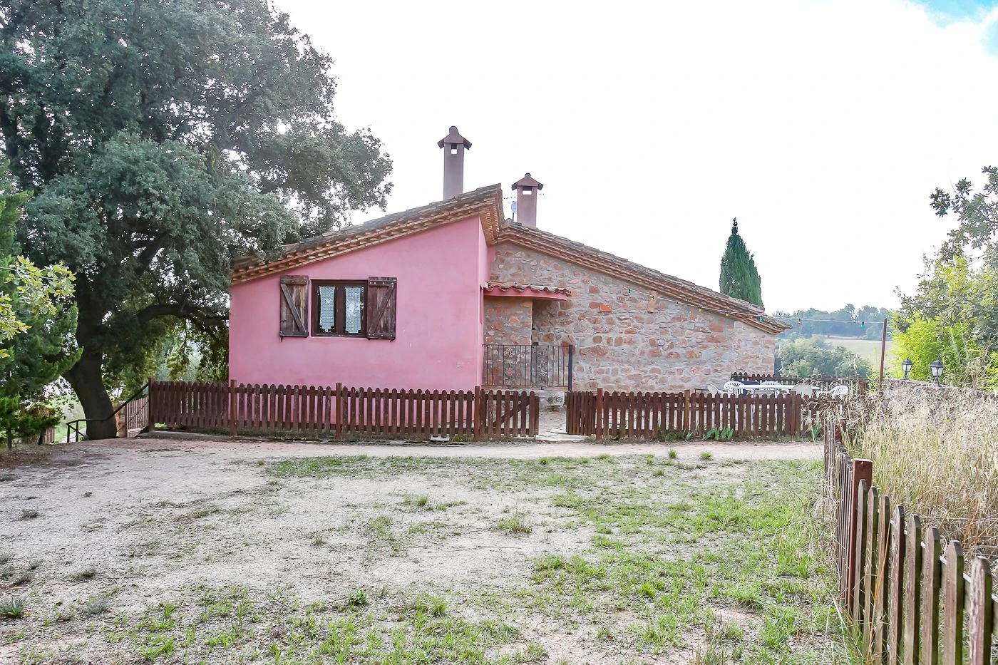 7587 - Finca con 5 viviendas con licencia turística