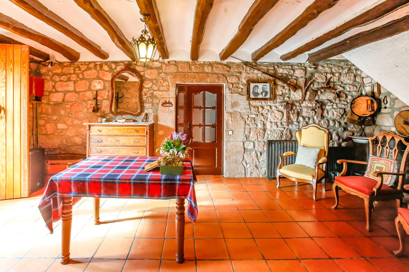 7587 - Finca con 5 viviendas con licencia turística