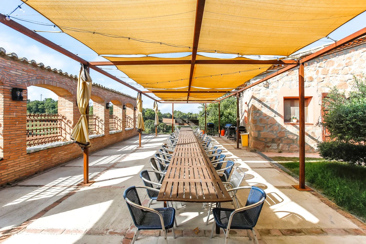 7587 - Finca con 5 viviendas con licencia turística