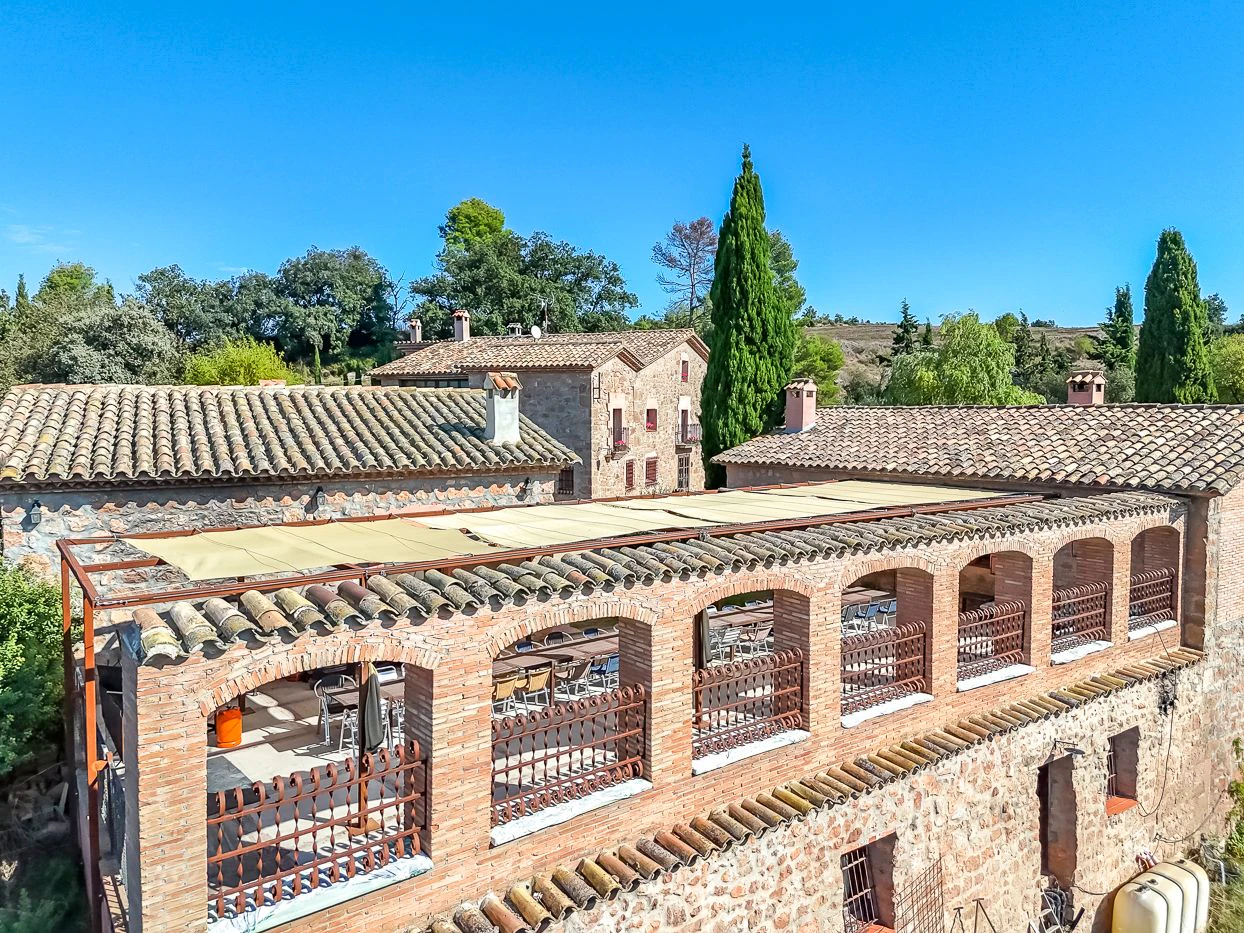 7587 - Finca con 5 viviendas con licencia turística