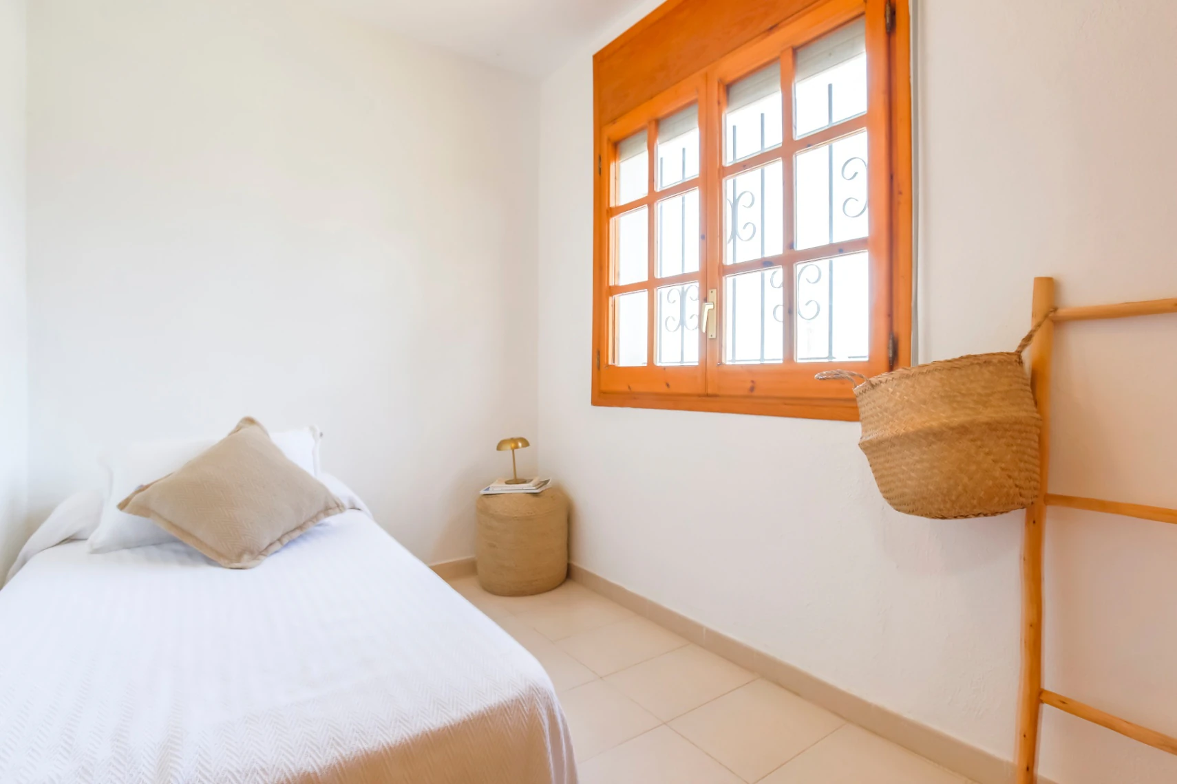 8862 - Casa estilo Mediterráneo con Licencia Turística en Riomar-Deltebre