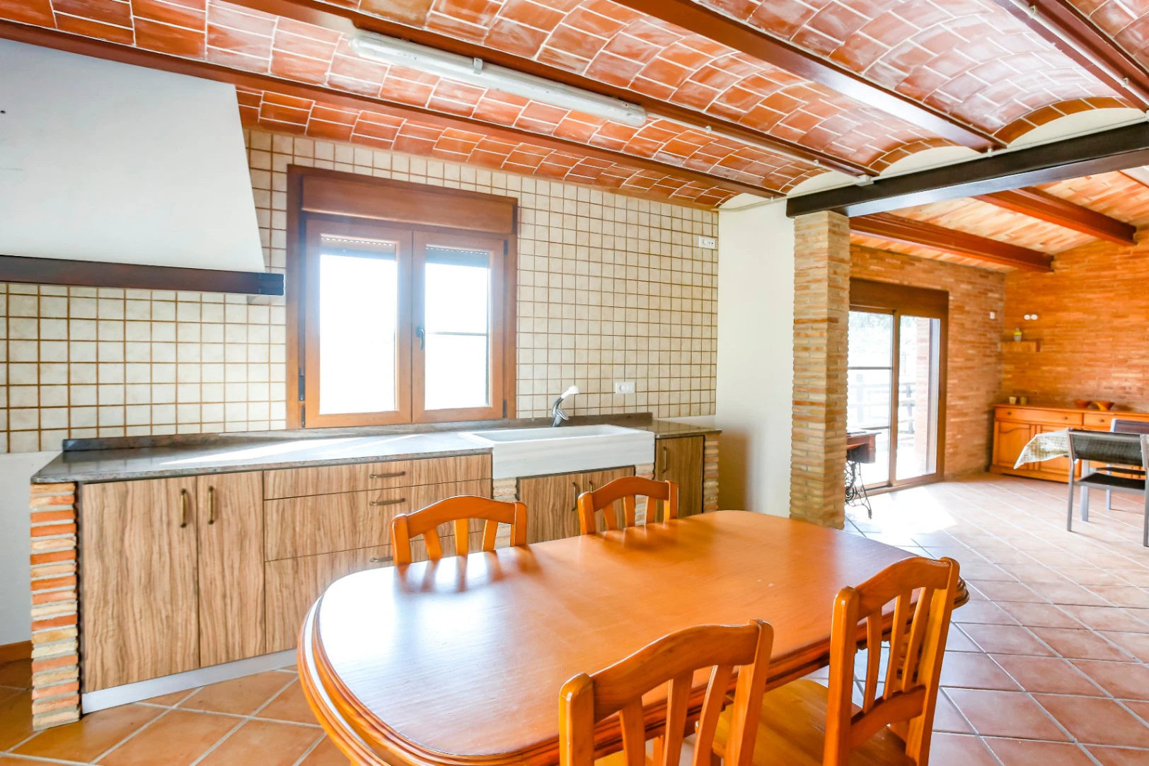 Landhaus zwischen Olivenbäumen