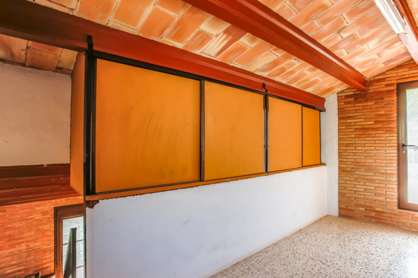 Landhaus zwischen Olivenbäumen