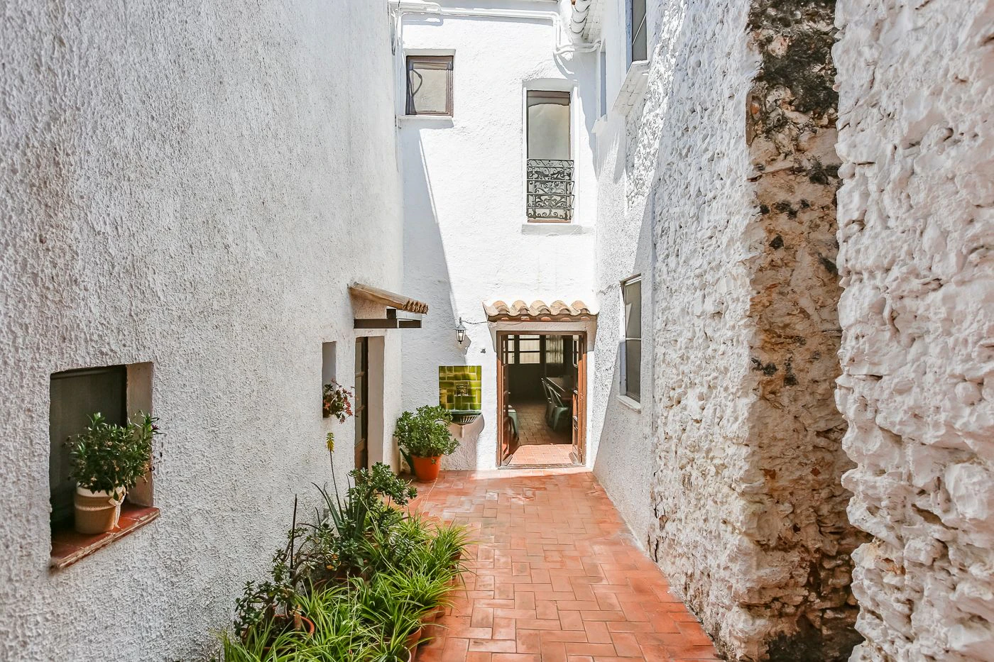 Preciosa masía en venta cerca del mar
