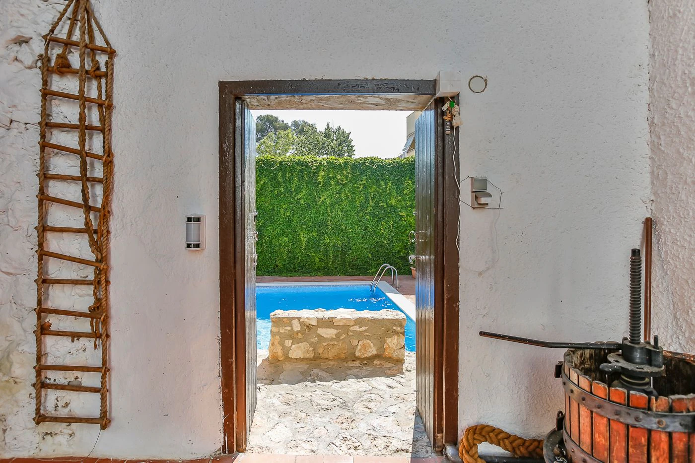 Preciosa masía en venta cerca del mar