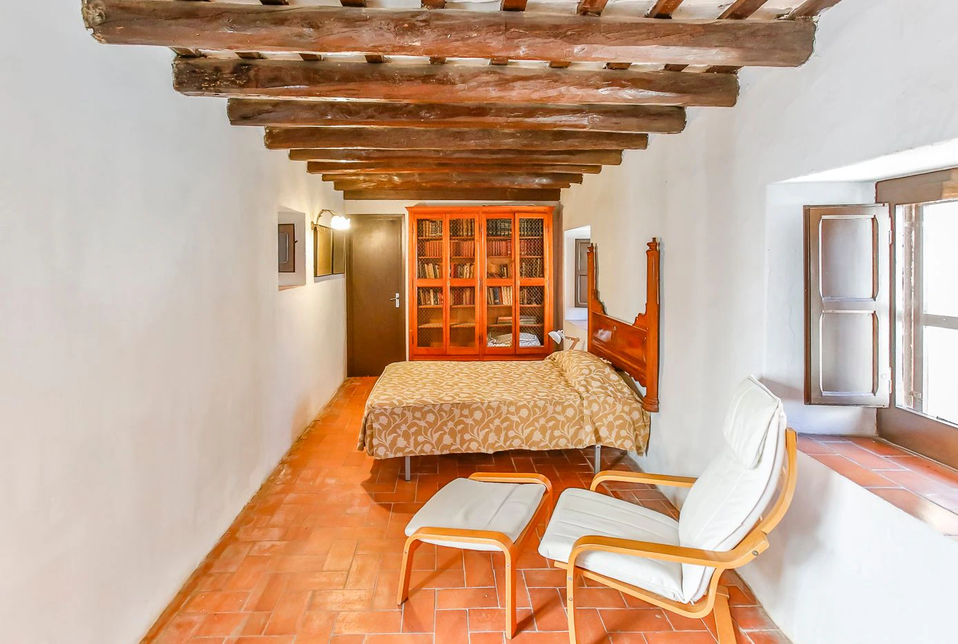 Preciosa masía en venta cerca del mar