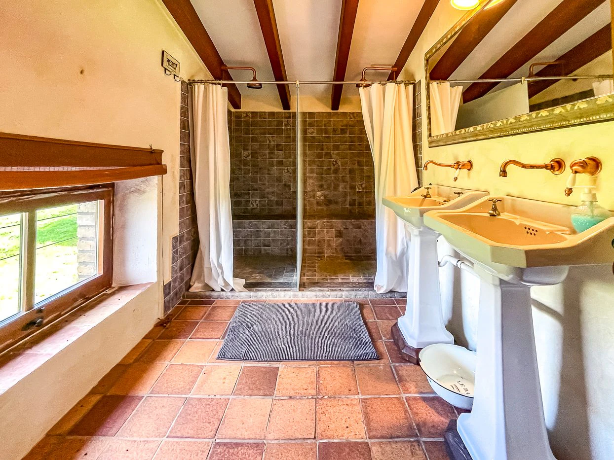 2239 - Masía rehabilitada en Rupit