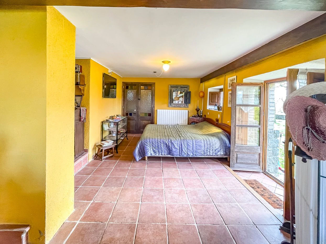 2239 - Masía rehabilitada en Rupit