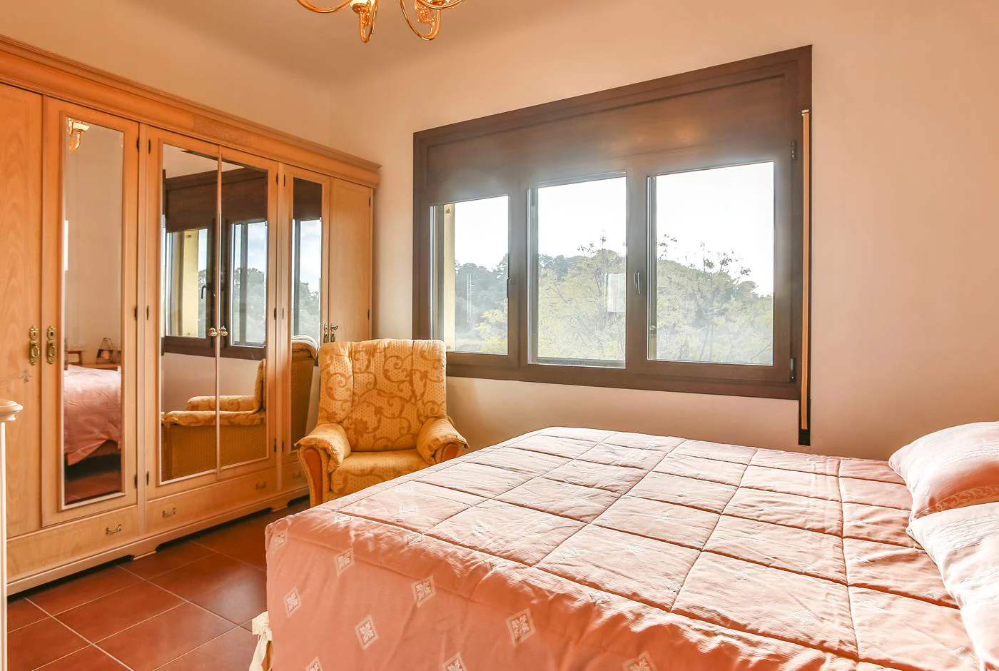 5904 - Country house in Vilassar with 40 hectares.