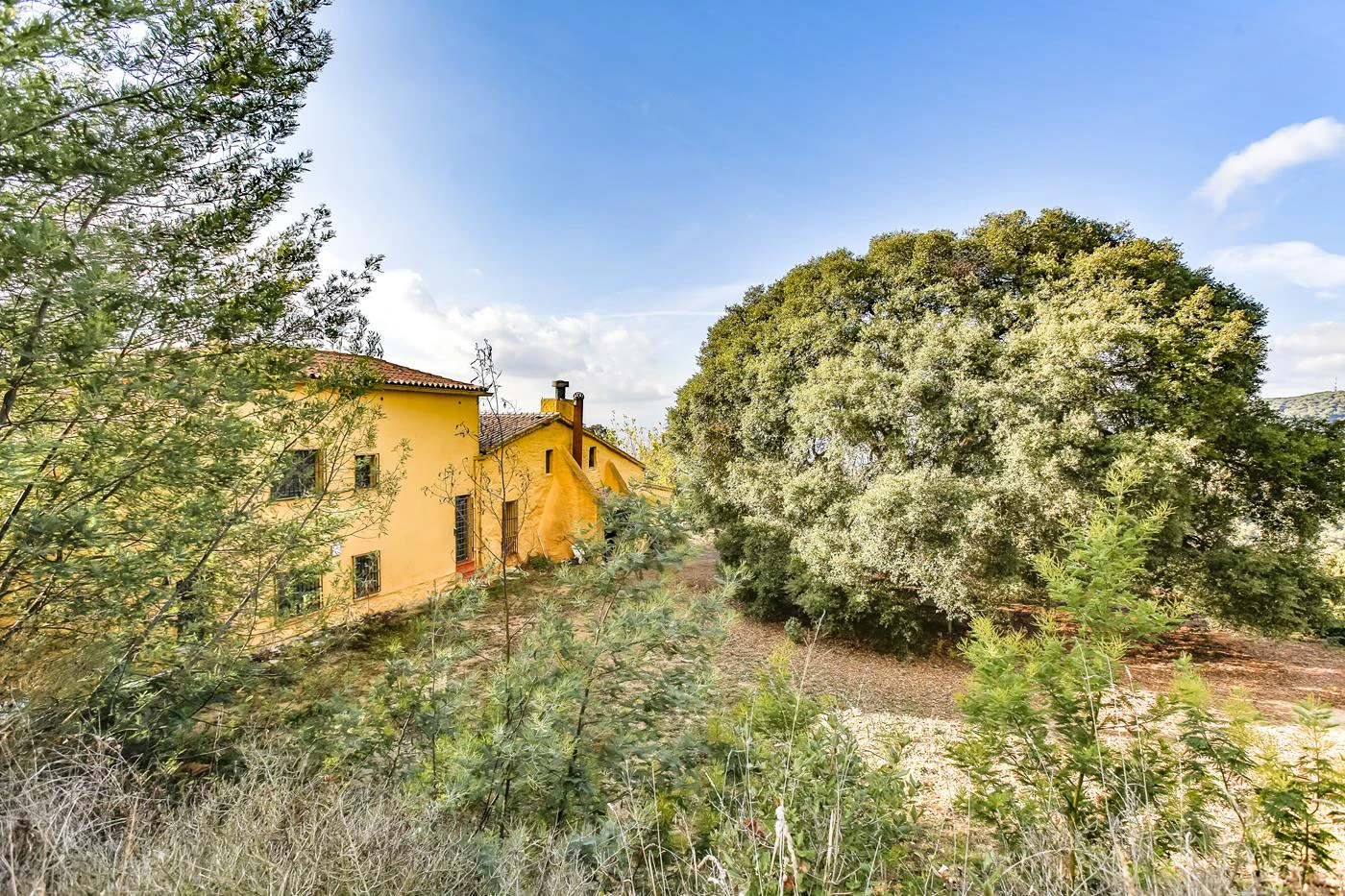 5904 - Country house in Vilassar with 40 hectares.