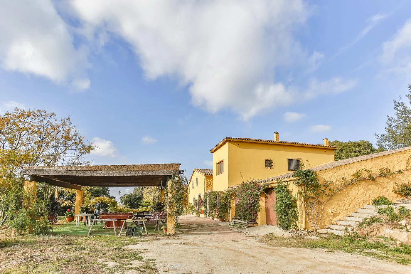 5904 - Country house in Vilassar with 40 hectares.