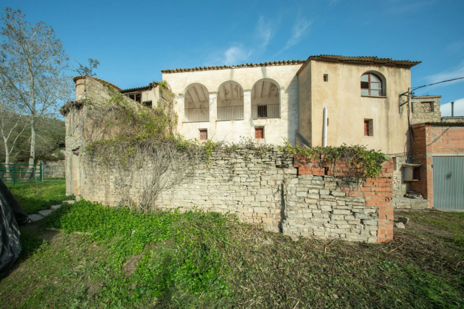 8398 - Masia històrica a reformar a Argençola