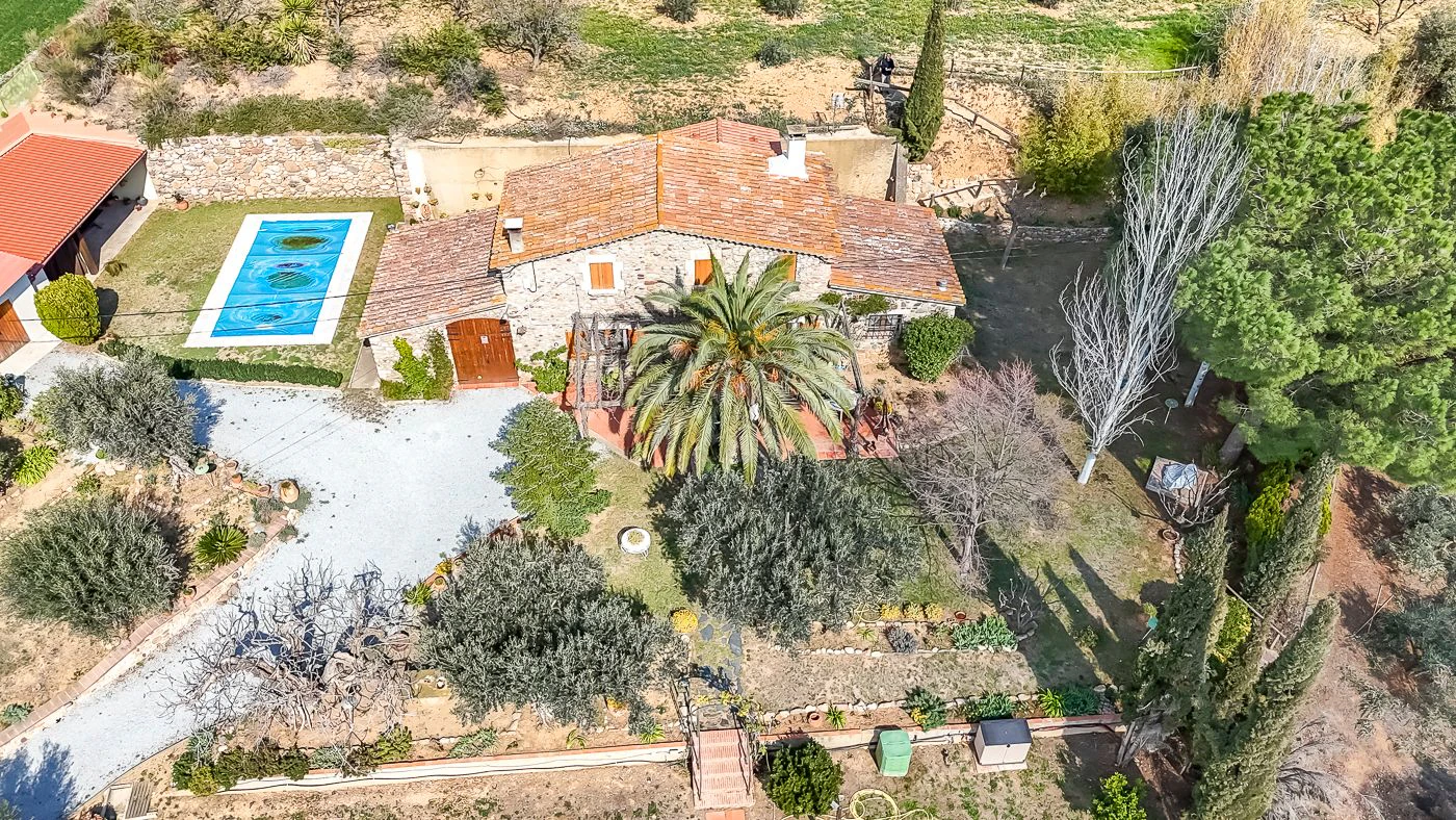 9777 - Preciosa masía en venta en Santa Eulalia de Ronsana