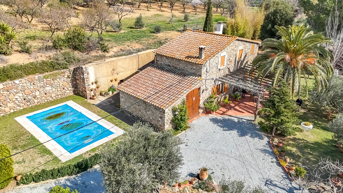 9777 - Preciosa masía en venta en Santa Eulalia de Ronsana