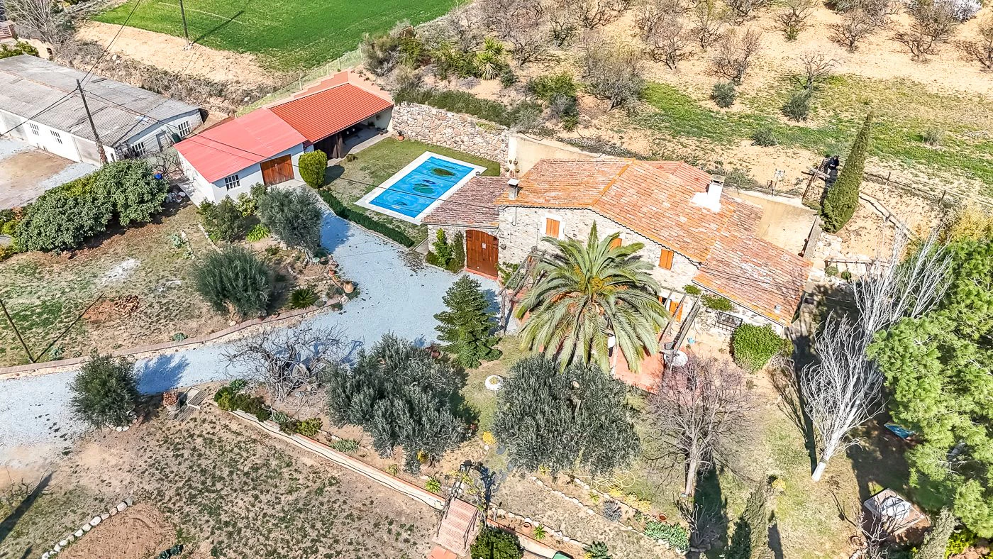 9777 - Preciosa masía en venta en Santa Eulalia de Ronsana