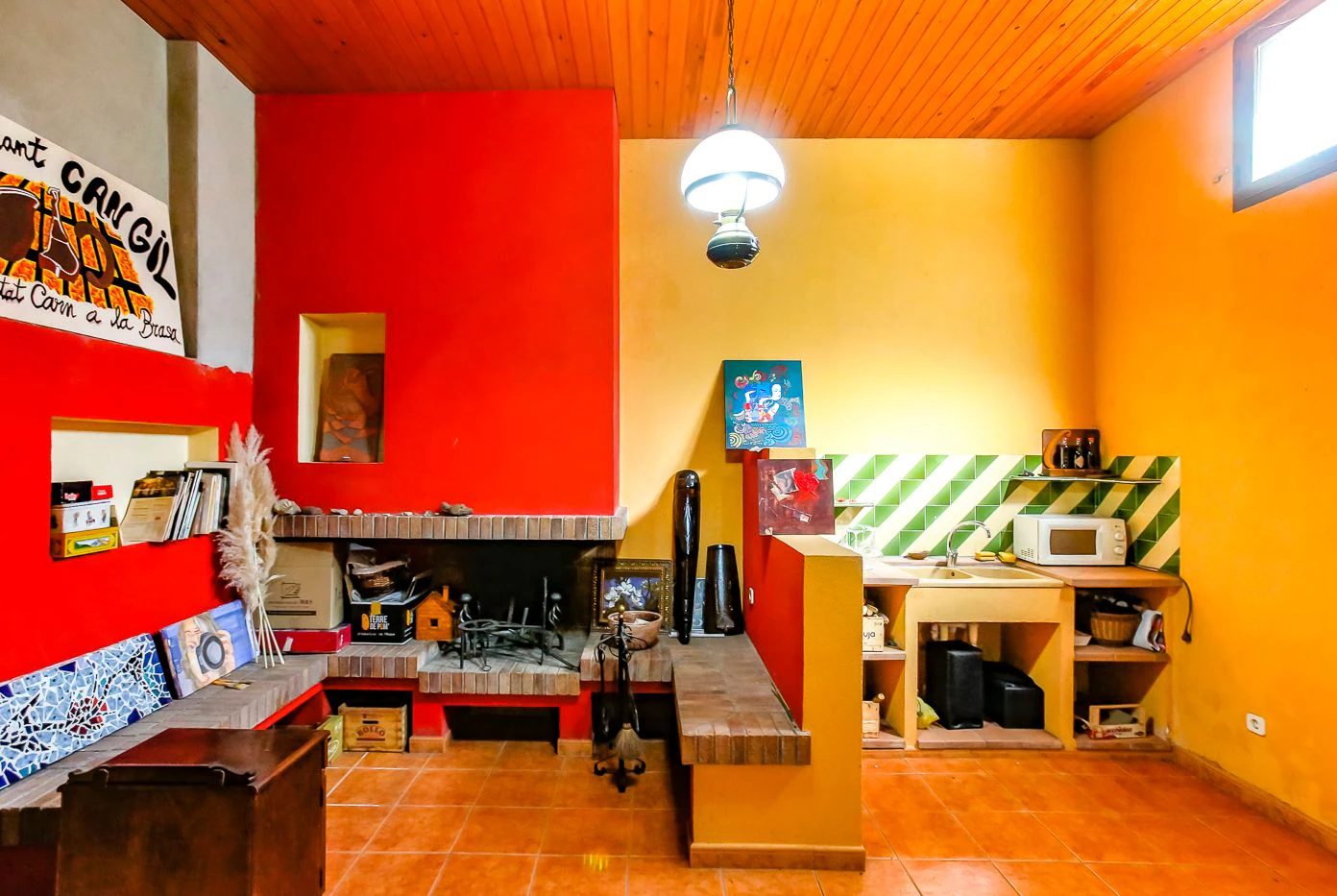 8796 - House with garden and elevator in Olot
