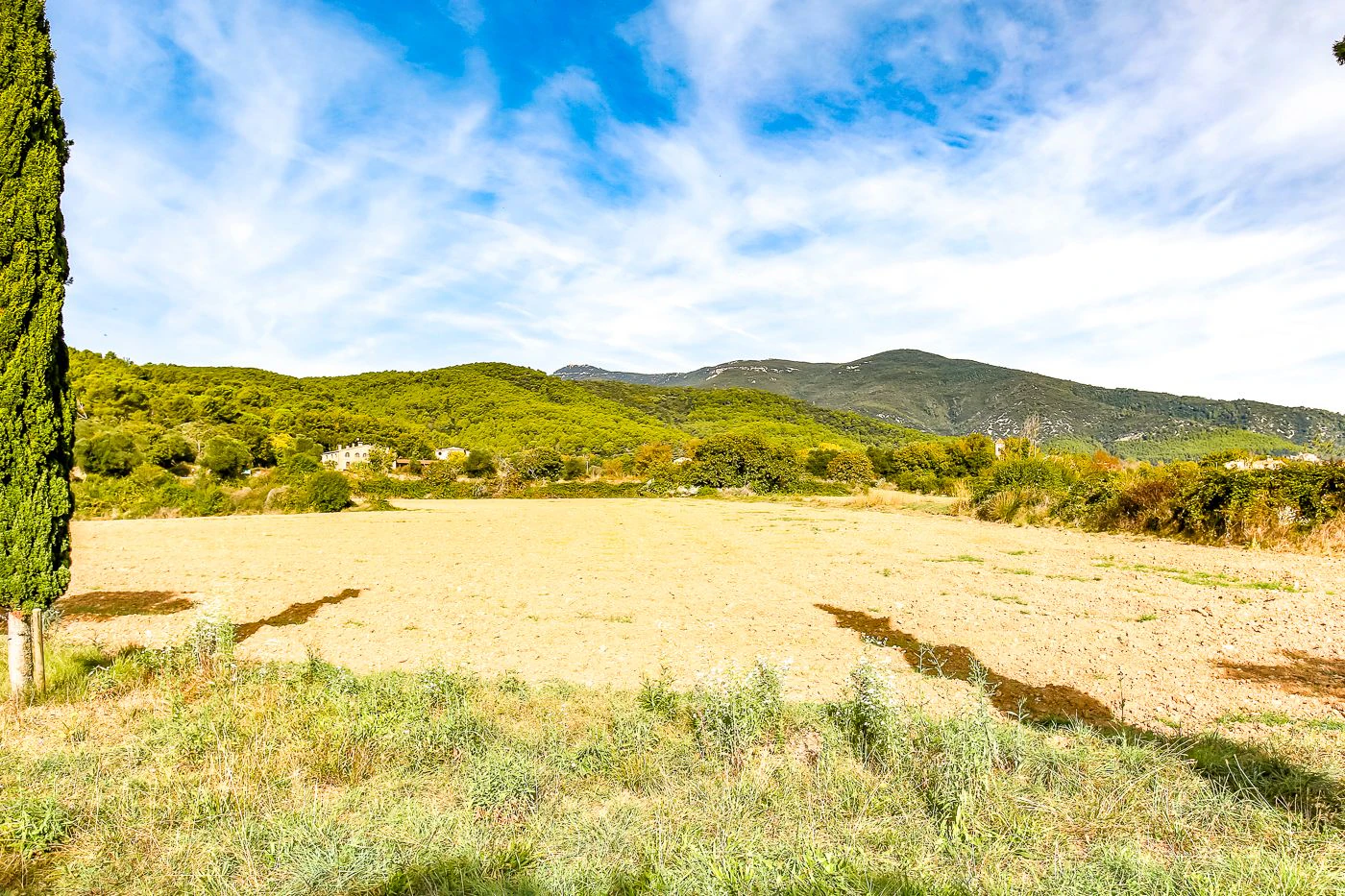6285 - Masía con 4,2 hectáreas de terreno en un entorno natural