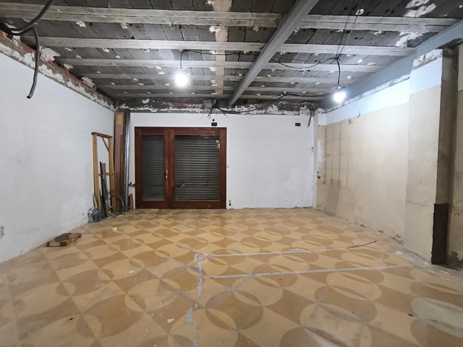 9965 - Casa de pueblo con posibilidad de dos viviendas y terraza.