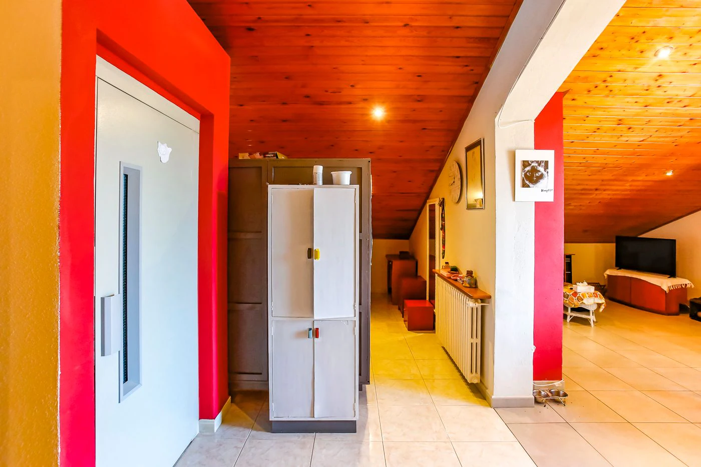 8796 - House with garden and elevator in Olot