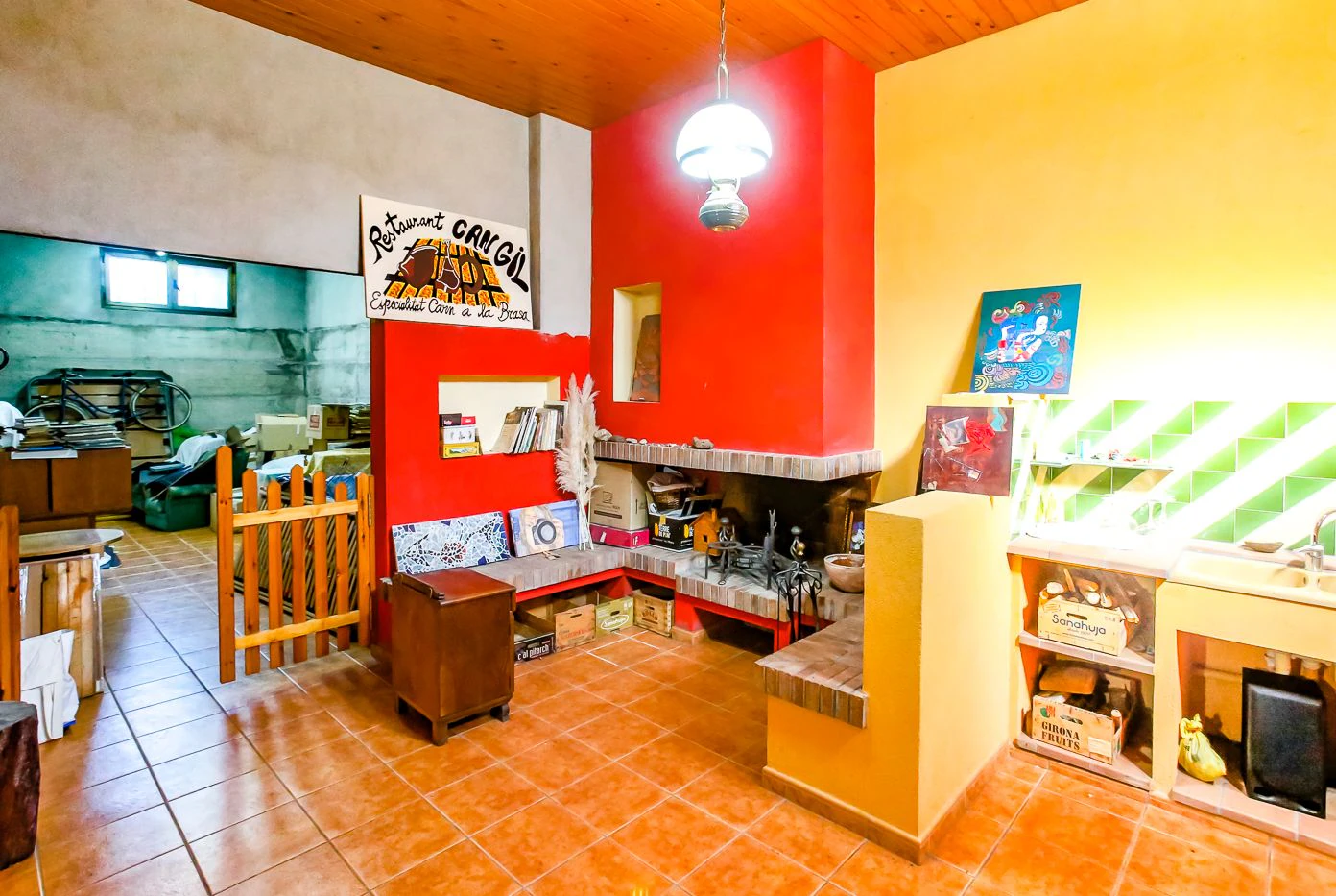 8796 - House with garden and elevator in Olot
