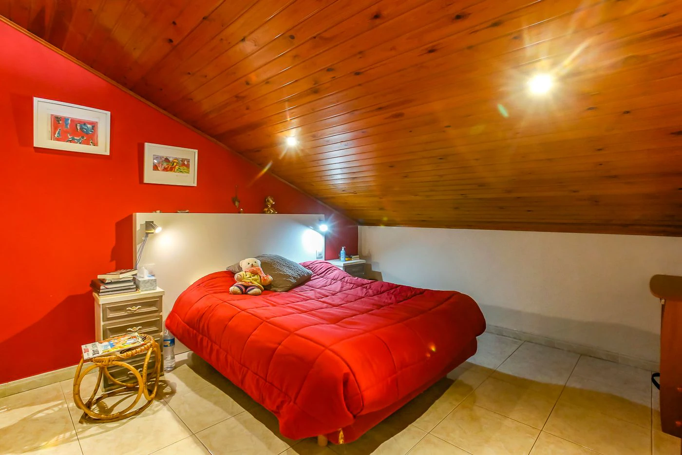 8796 - House with garden and elevator in Olot