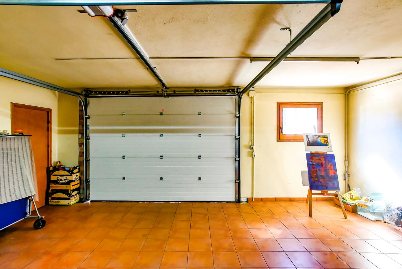 8796 - House with garden and elevator in Olot