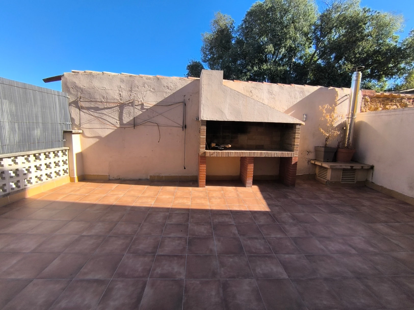 9965 - Casa de pueblo con posibilidad de dos viviendas y terraza.