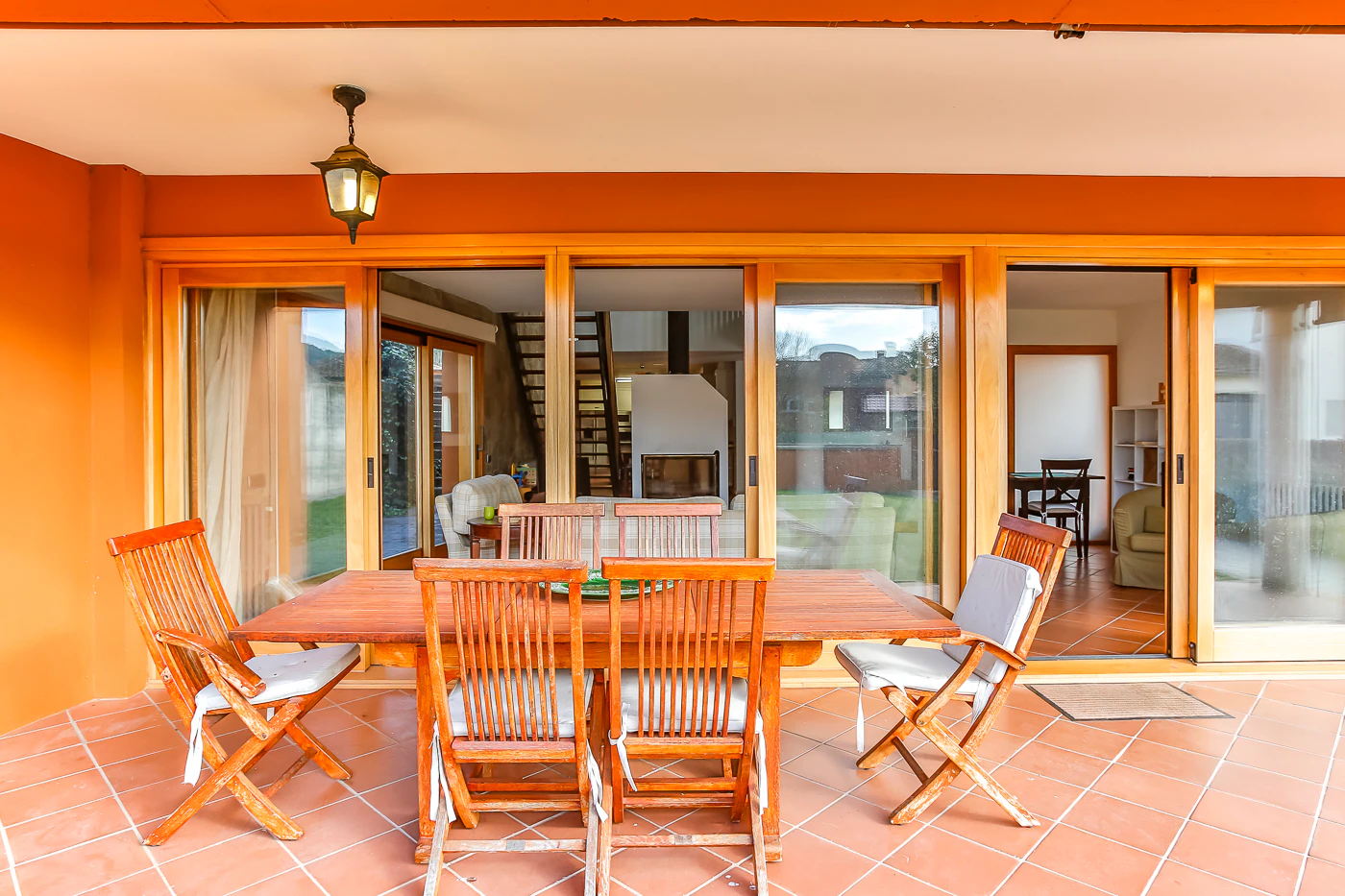 Casa amb jardí en un poble petit i tranquil a Osona
