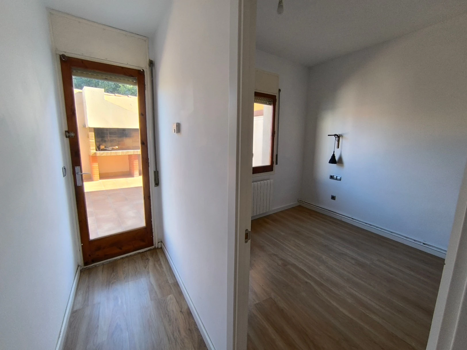 9965 - Casa de pueblo con posibilidad de dos viviendas y terraza.