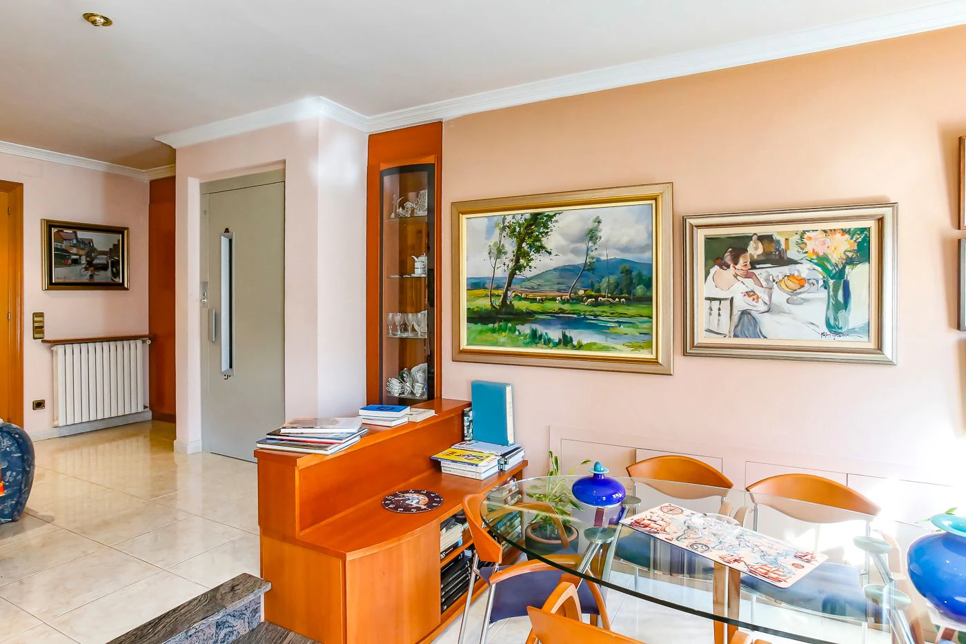 8796 - House with garden and elevator in Olot