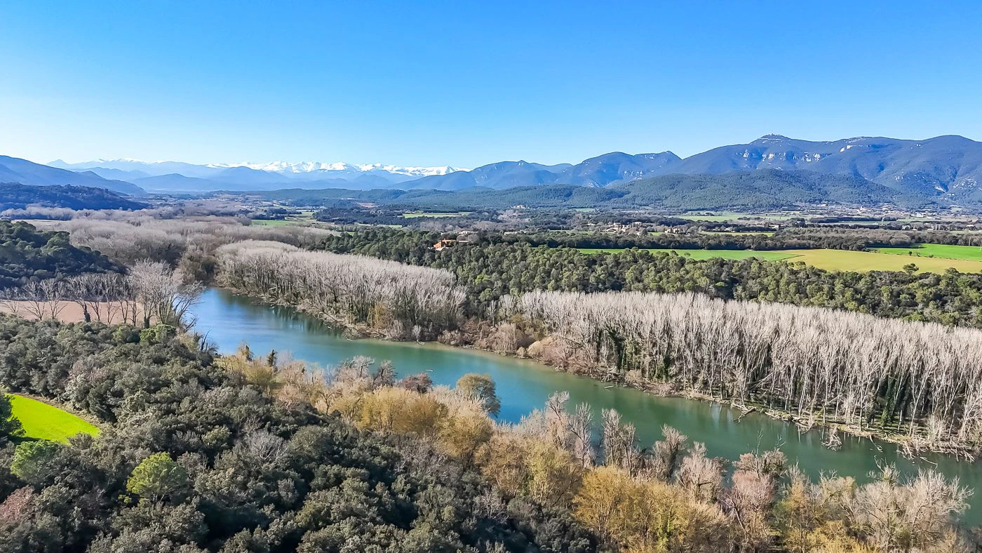 2179 - Masía rehabilitada en el Pla de l’Estany