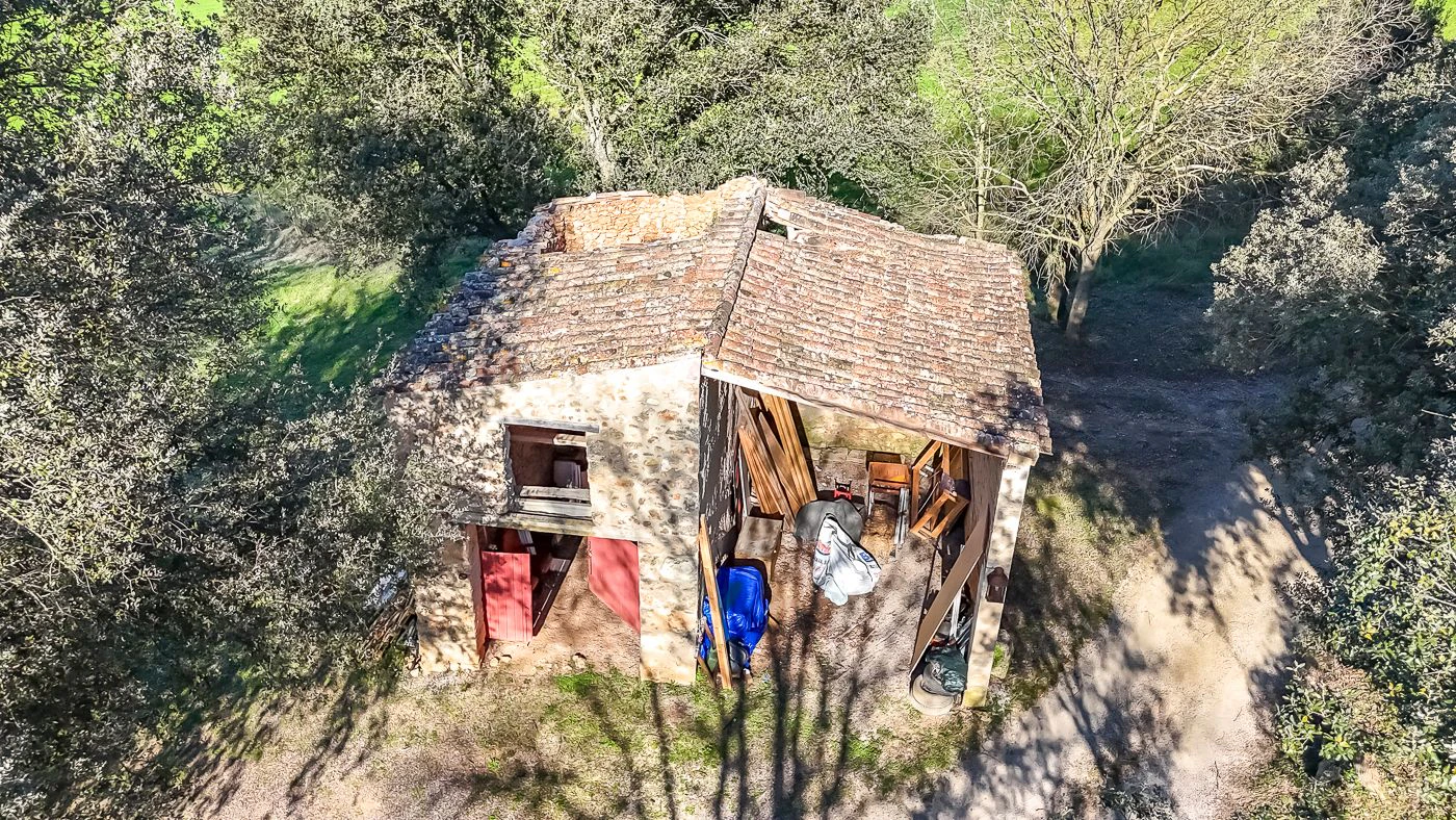 2179 - Masía rehabilitada en el Pla de l’Estany