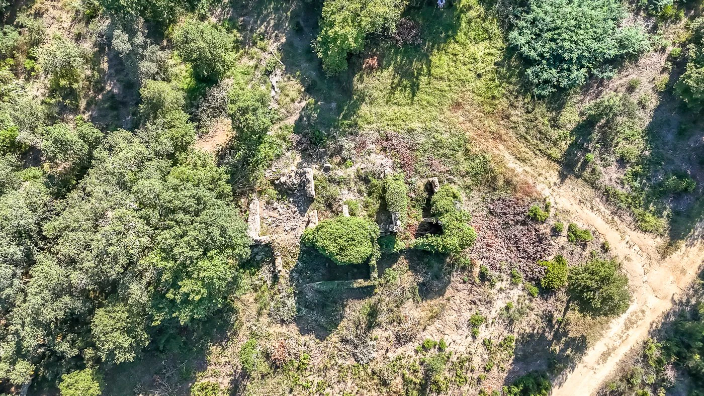 2172 - Masía en ruinas con posibilidad de edificar 250 m2 de vivienda
