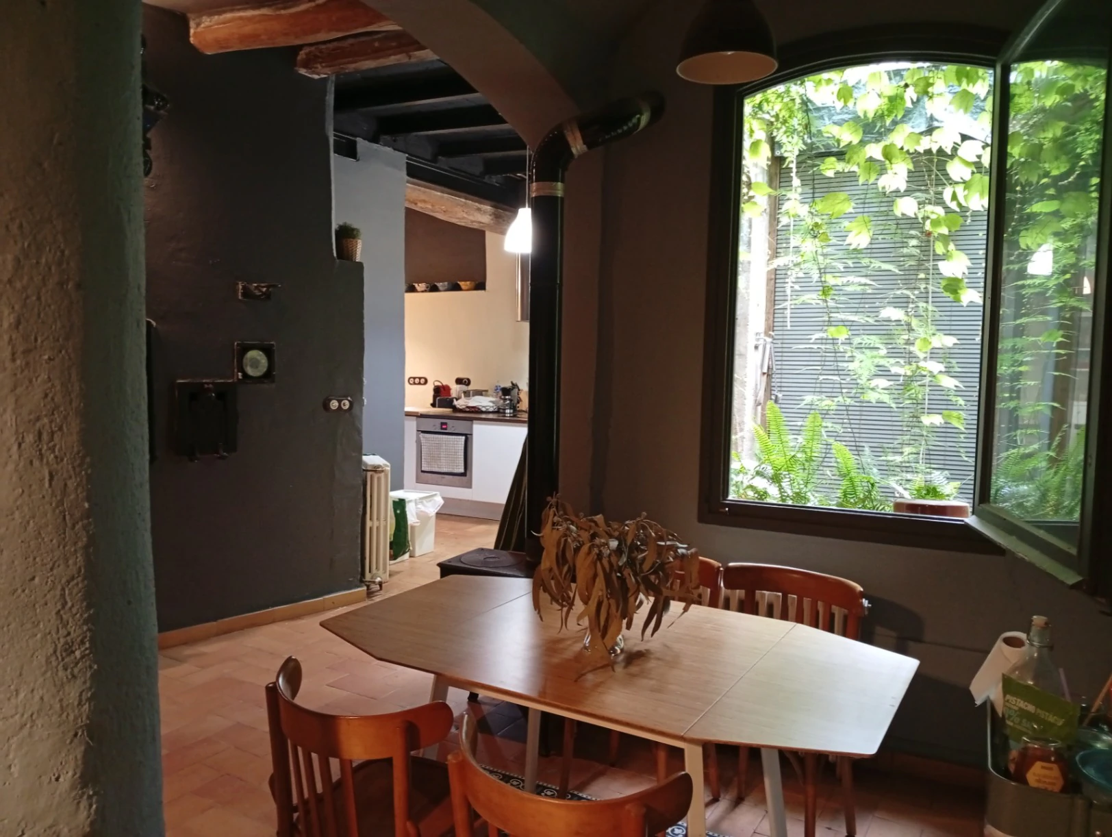 6724 - Casa de pueblo en el casco antiguo de Tortellà