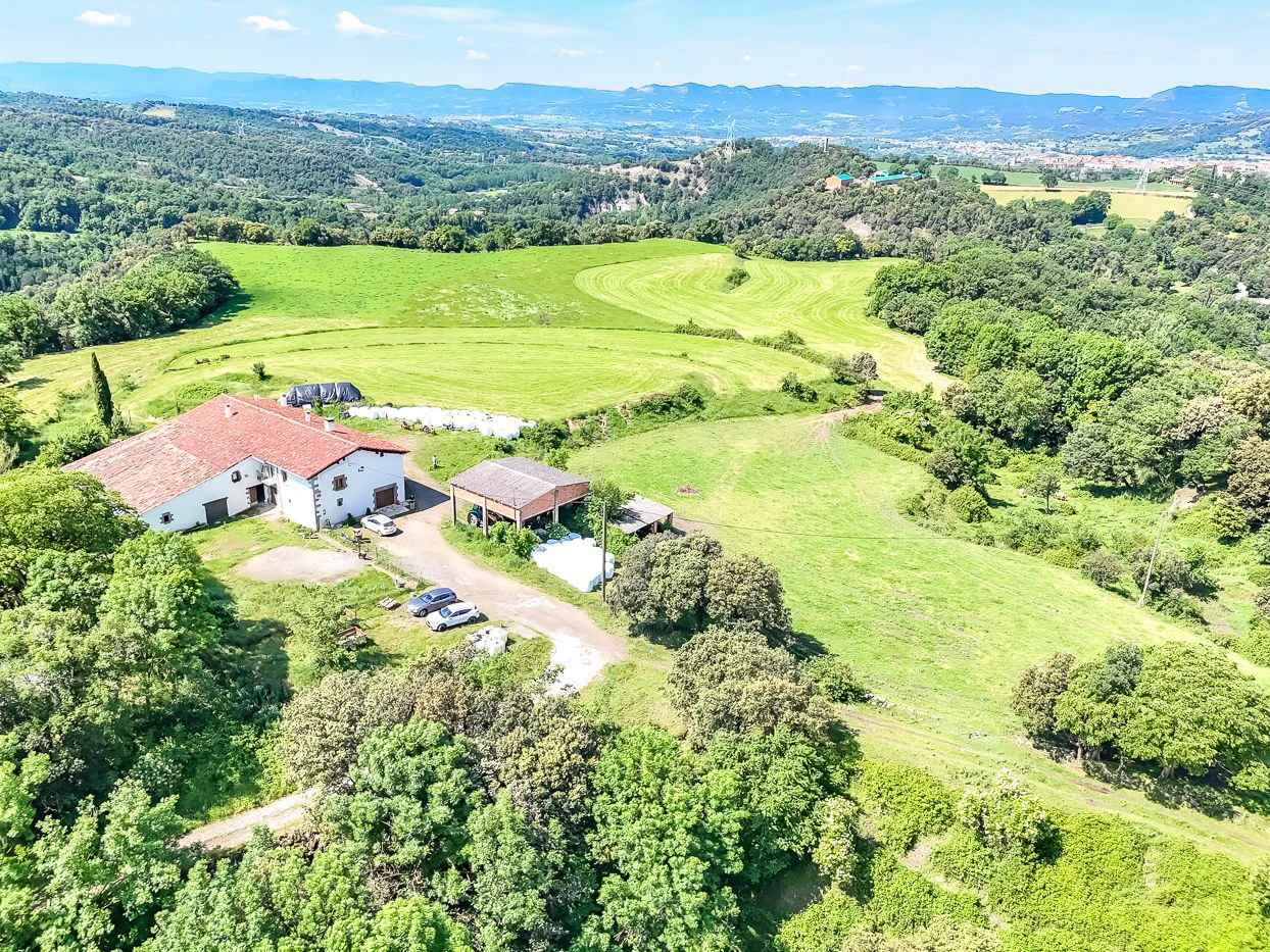 8481 - Masía en venta en la Plana de Vic