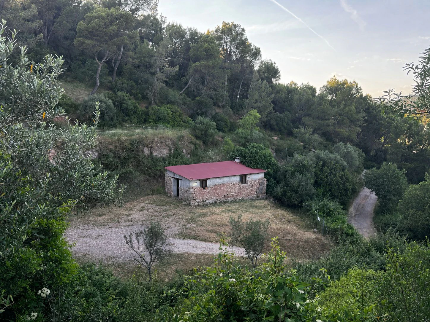 Finca rústica con caseta y cuadra
