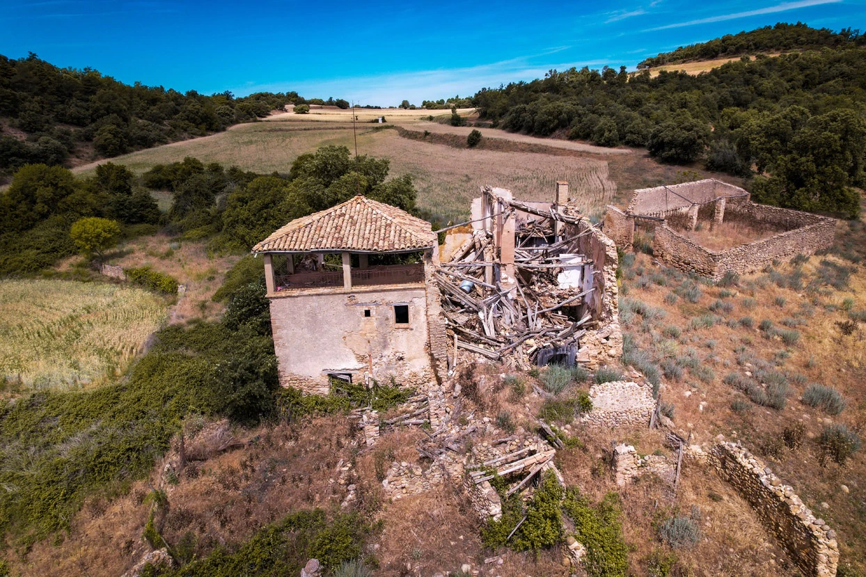 Finca con 350 hectáreas y varias construcciones