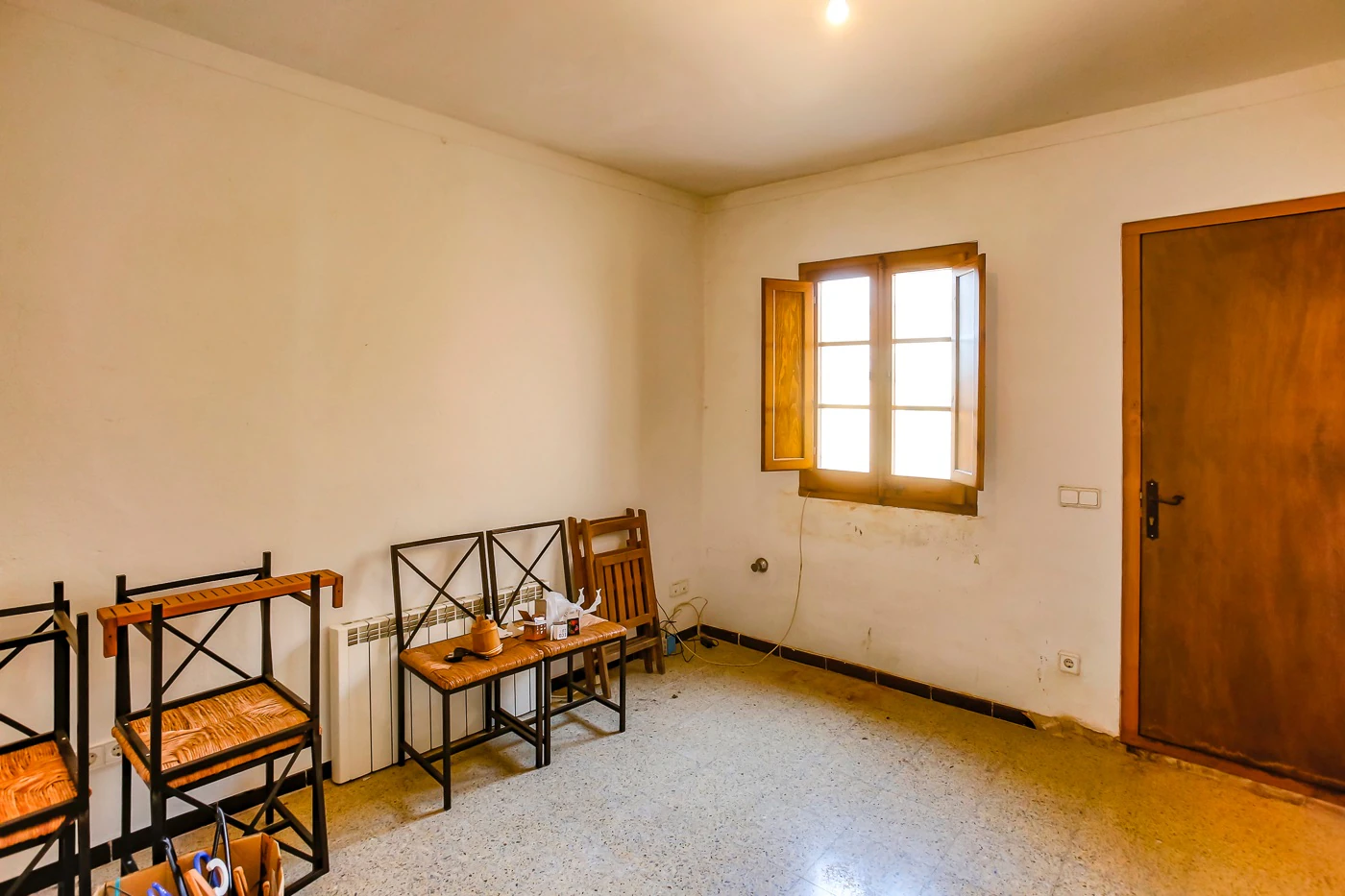 7224 - Casa de pueblo para inversores en Pals con varias viviendas y locales